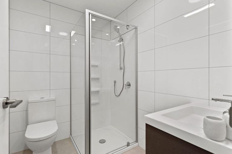 Photo of property in 38 Gosper Road, Takanini, 2112