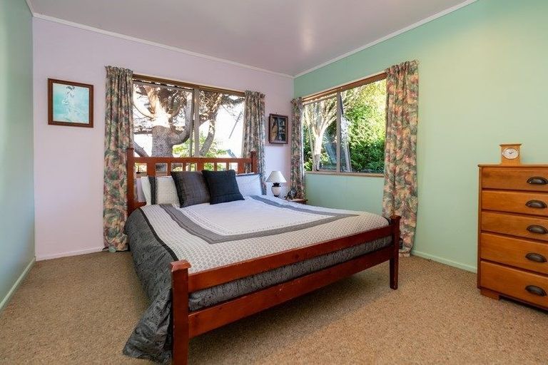 Photo of property in 19 Langdale Avenue, Paraparaumu, 5032