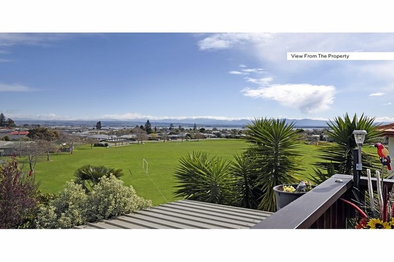 Photo of property in 14 Wiltshire Place, Stoke, Nelson, 7011