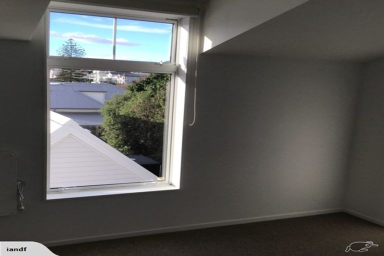 Photo of property in Pirie Street Townhouses, 15/35 Pirie Street, Mount Victoria, Wellington, 6011
