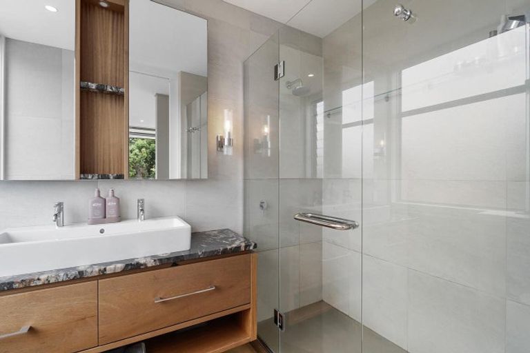 Photo of property in 37 Laurence Street, Manly, Whangaparaoa, 0930