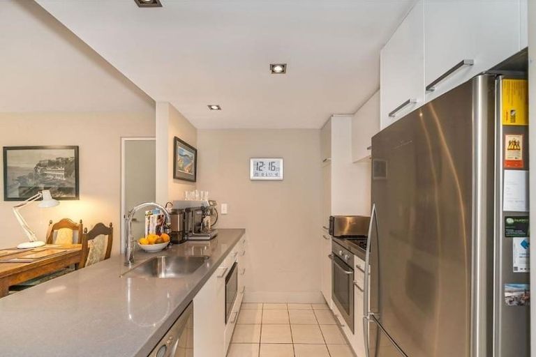 Photo of property in The Capital, 13/370 Oriental Parade, Oriental Bay, Wellington, 6011