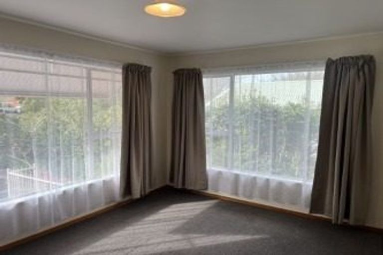 Photo of property in 35 Hooker Avenue, Chedworth, Hamilton, 3210