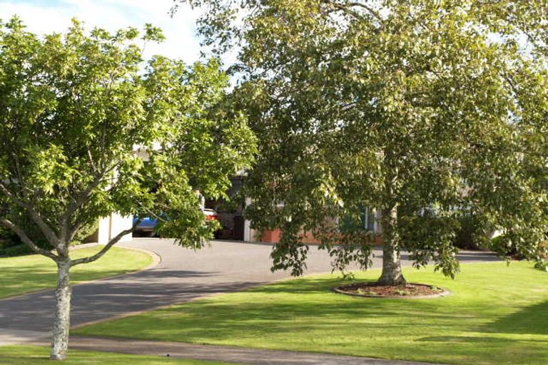 Photo of property in 8 Pajaro Place, Golflands, Auckland, 2013