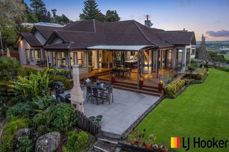 Photo of property in 39 Harry Dreadon Road, Opaheke, Papakura, 2584