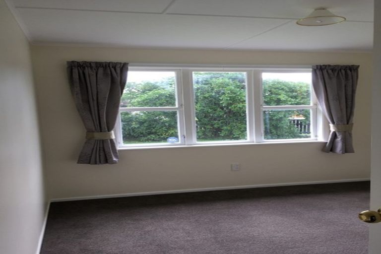 Photo of property in 86 Brandon Street, Featherston, 5710