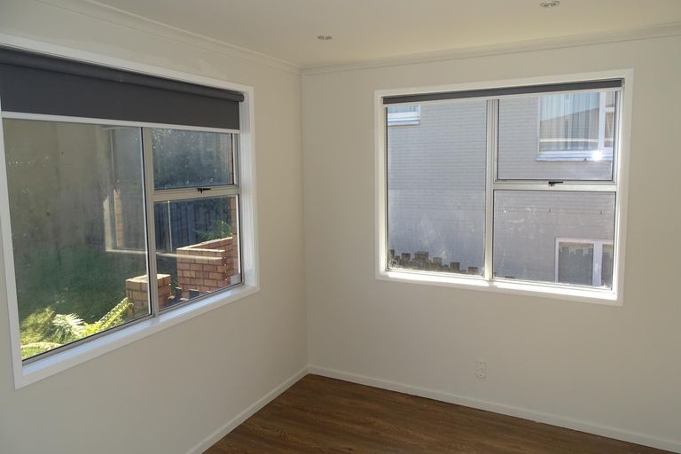 Photo of property in 18 Fairway Avenue, Red Beach, 0932