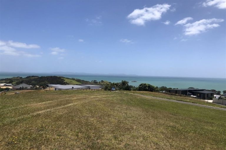 Photo of property in 28 Midgard Road, Coopers Beach, 0420