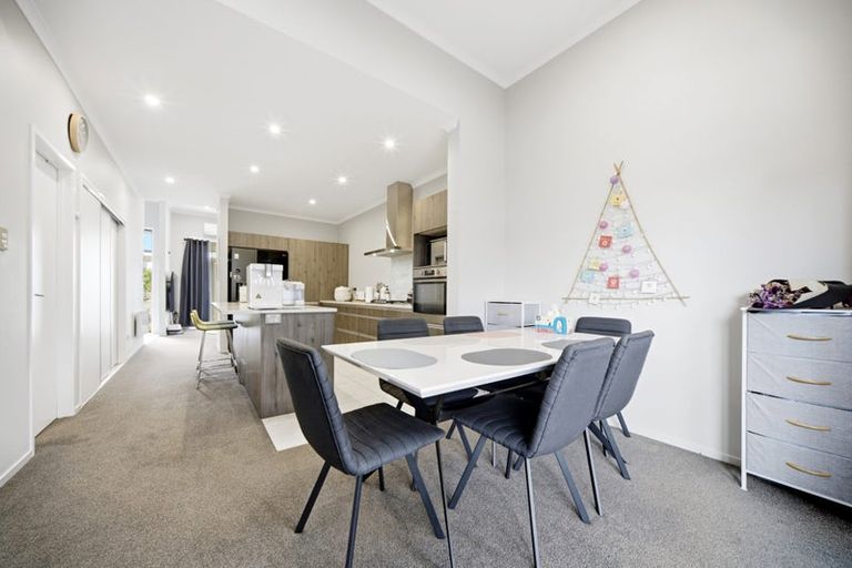 Photo of property in 117 Hobsonville Point Road, Hobsonville, Auckland, 0616