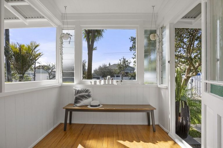 Photo of property in 37 Abbotsford Terrace, Devonport, Auckland, 0624