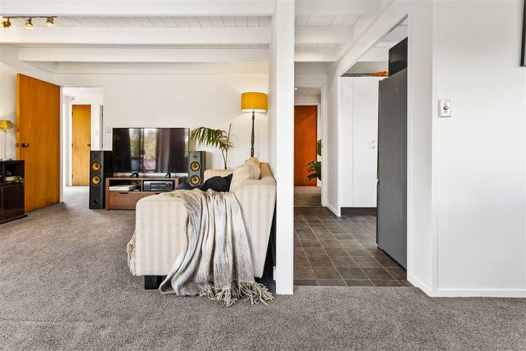 Photo of property in 2/82 Verbena Road, Birkdale, Auckland, 0626