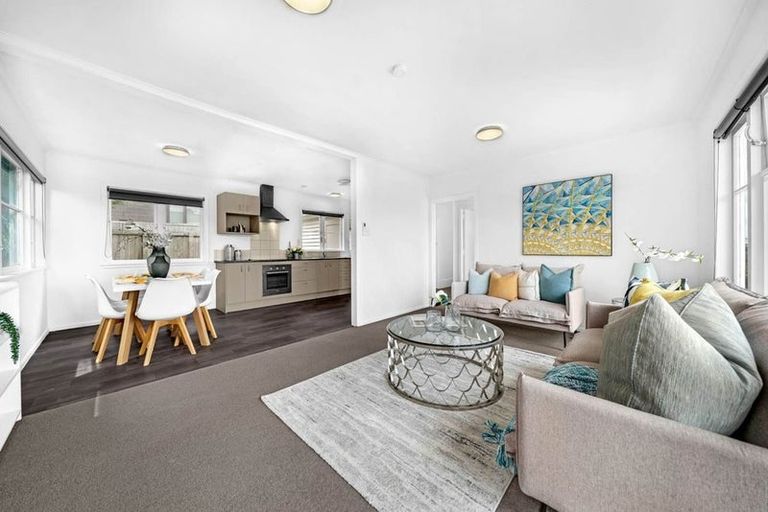 Photo of property in 53a Sylvan Crescent, Te Atatu South, Auckland, 0610