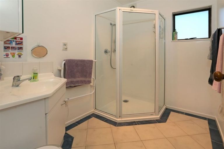 Photo of property in 4/18 Evans Road, Glen Eden, Auckland, 0602