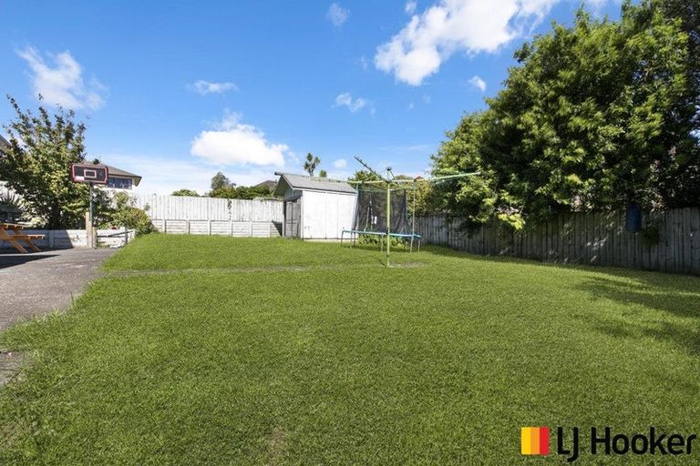 Photo of property in 38 Wairere Road, The Gardens, Auckland, 2105