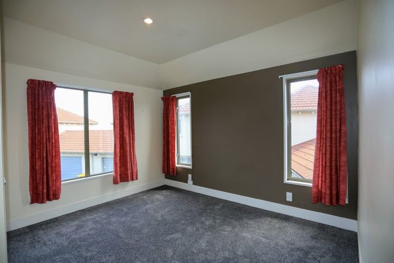 Photo of property in 76 Picton Avenue, Riccarton, Christchurch, 8011