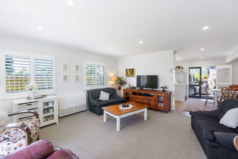 Photo of property in 19 Dixie Street, Te Horo Beach, Otaki, 5581