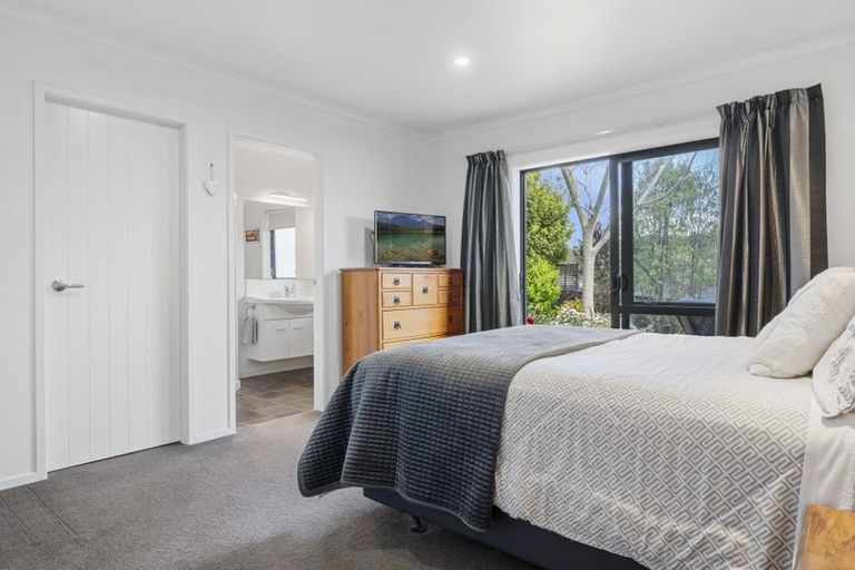 Photo of property in 166 Waterside Drive, Pyes Pa, Tauranga, 3112