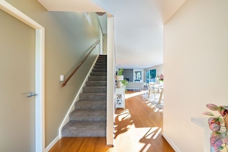 Photo of property in 25 Renown Road, Raumati South, Paraparaumu, 5032