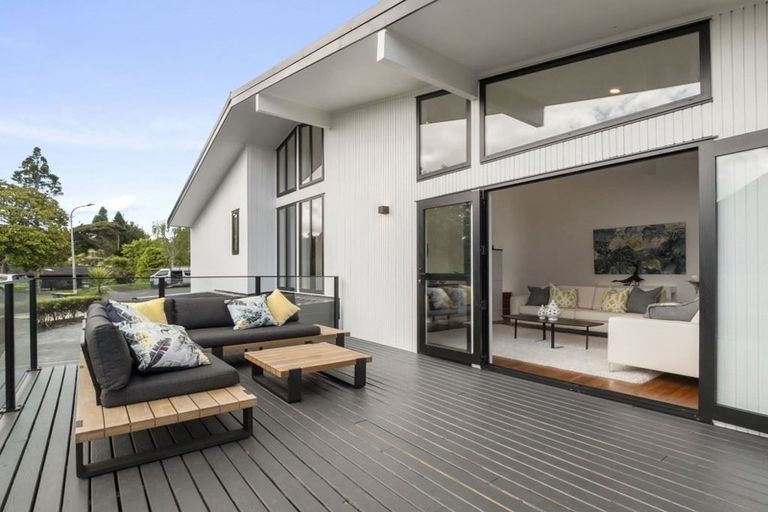 Photo of property in 18 Heaton Grove, Chatswood, Auckland, 0626