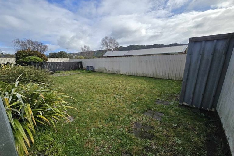 Photo of property in 2/107 Clouston Park Road, Clouston Park, Upper Hutt, 5018