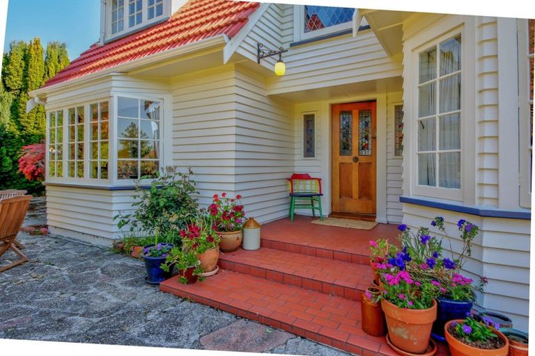 Photo of property in 67 Mako Mako Road, Levin, 5510