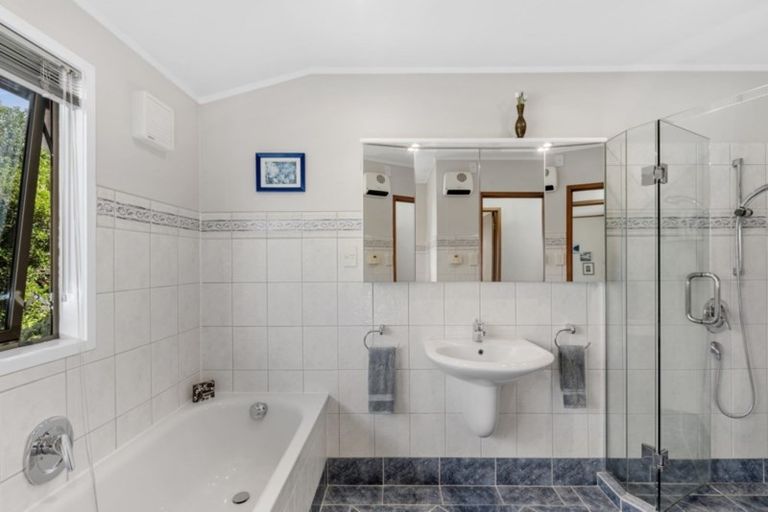 Photo of property in 22 Moorgreen Heights, Torbay, Auckland, 0630