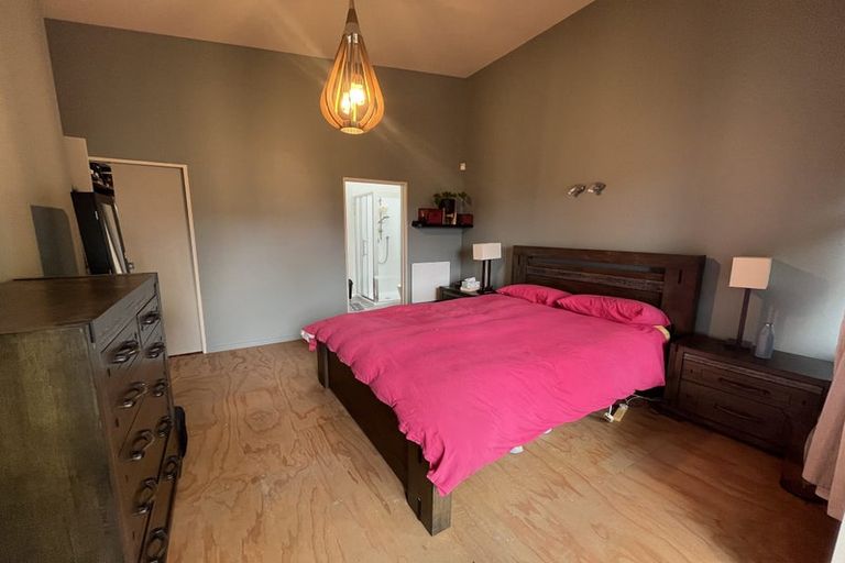 Photo of property in 8 Sunset Terrace, Waikanae Beach, Waikanae, 5036