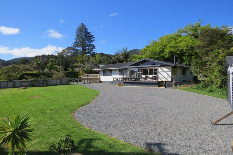 Photo of property in 30 Driving Creek Road, Coromandel, 3506