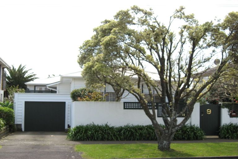 Photo of property in 9 Mclean Street, Strandon, New Plymouth, 4312