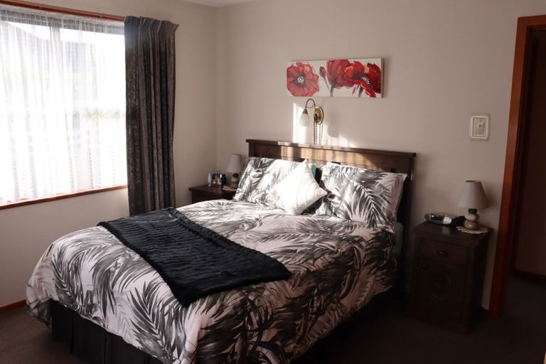 Photo of property in 834 Main North Road, Belfast, Christchurch, 8051