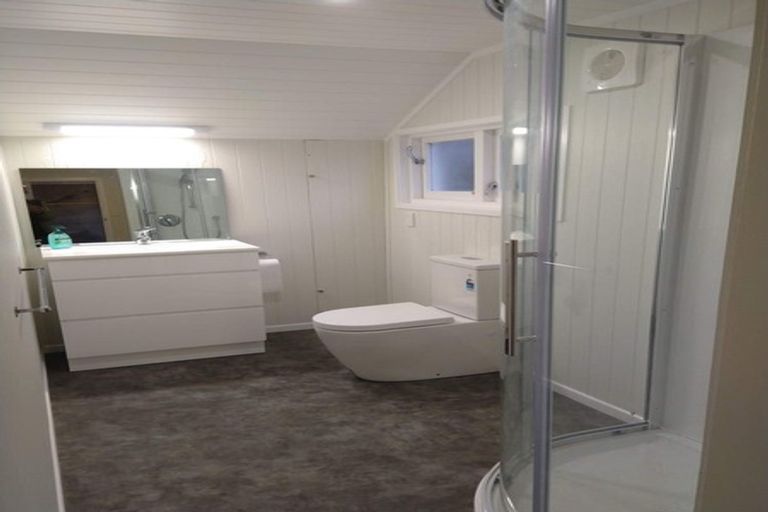 Photo of property in 103 Kenmore Street, Newlands, Wellington, 6037