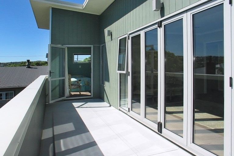 Photo of property in 76a Te Pene Avenue, Titahi Bay, Porirua, 5022