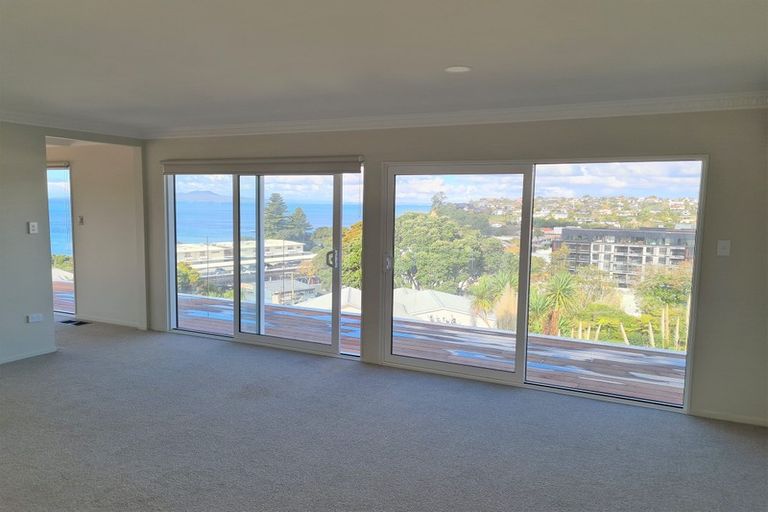 Photo of property in 1/29 Bayview Road, Browns Bay, Auckland, 0630