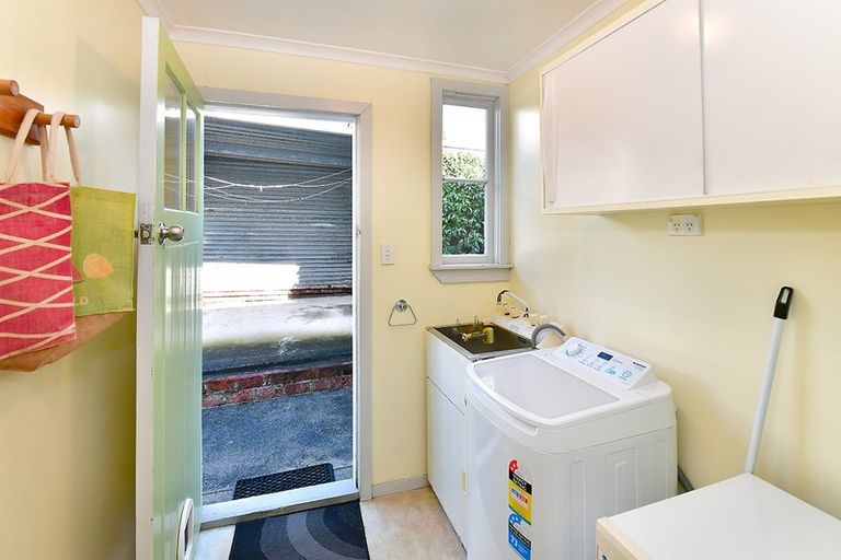 Photo of property in 45 Awaroa Road, Helensville, 0800