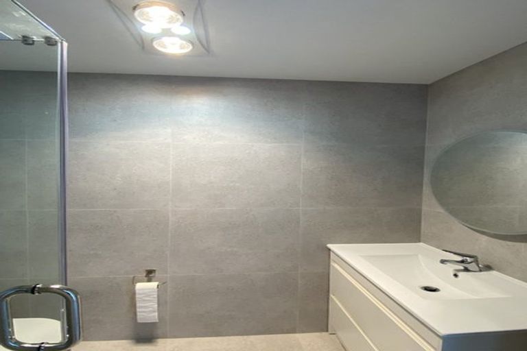 Photo of property in 9d Pukeroa Place, Papakura, 2110