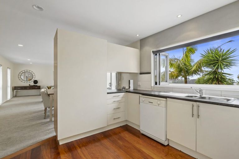 Photo of property in 2/22 Valley Road, Browns Bay, Auckland, 0630