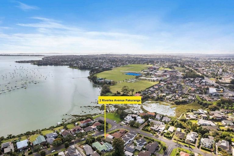 Photo of property in 26 Tamaki Bay Drive, Pakuranga, Auckland, 2010