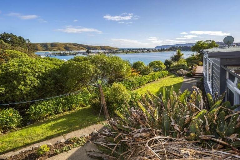 Photo of property in 53a Bayview Road, Paremata, Porirua, 5024