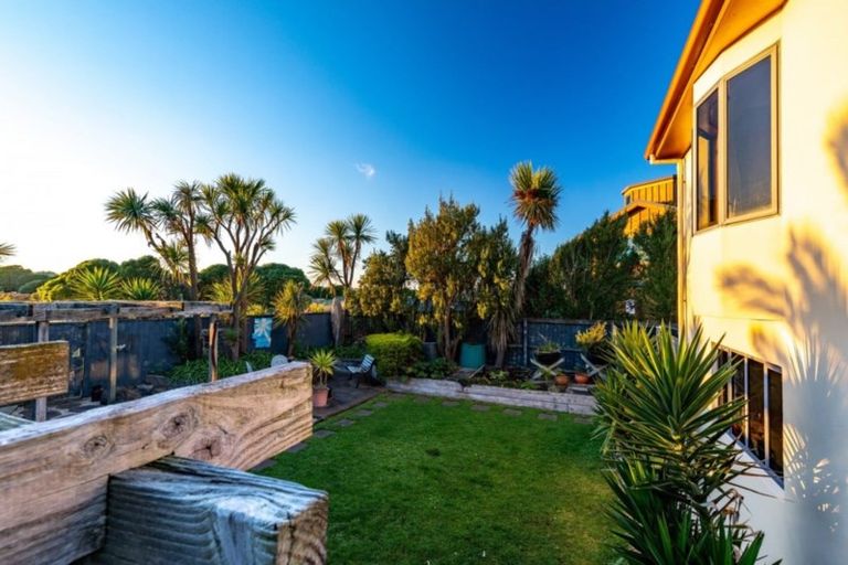 Photo of property in 15 Neptune Place, Waimairi Beach, Christchurch, 8083
