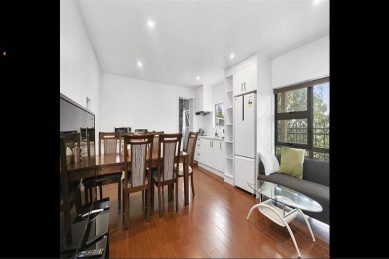 Photo of property in 77a Royal Road, Massey, Auckland, 0614