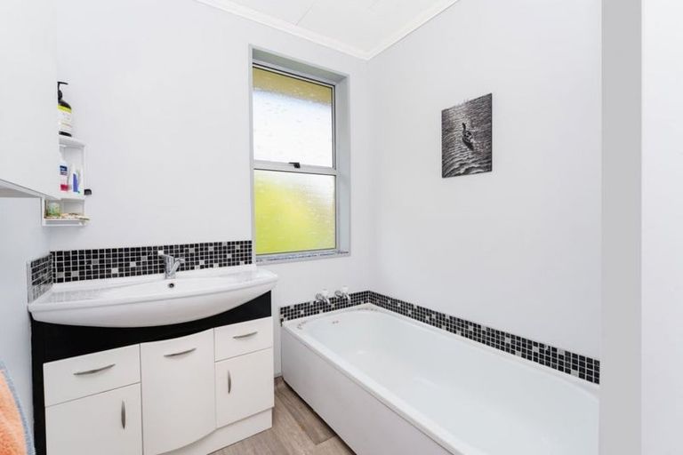 Photo of property in 121 Manapouri Street, Maia, Dunedin, 9022