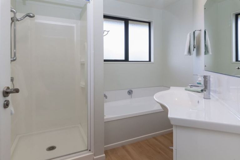 Photo of property in 4 Ryeland Avenue, Ilam, Christchurch, 8041