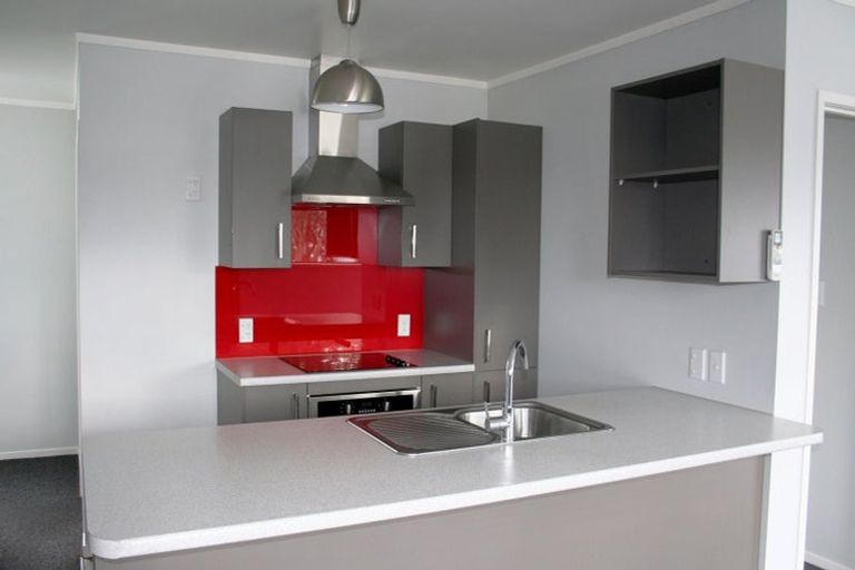 Photo of property in 16b Woodall Place, Totara Vale, Auckland, 0627