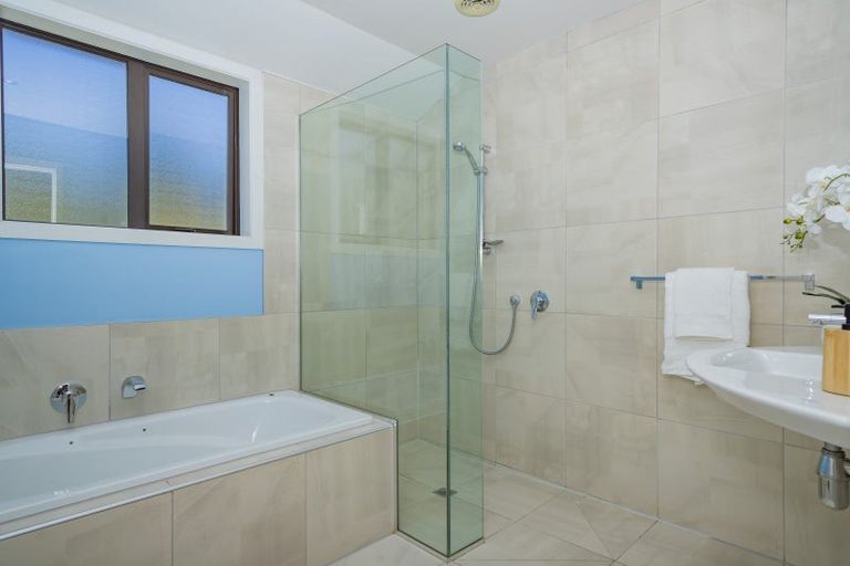 Photo of property in 28 Quill Street, Lake Hayes, Queenstown, 9304