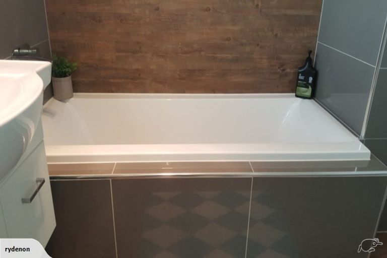 Photo of property in 16b Royal Crescent, Saint Kilda, Dunedin, 9012