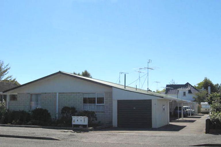 Photo of property in 3/33 Cameron Street, Ashburton, 7700