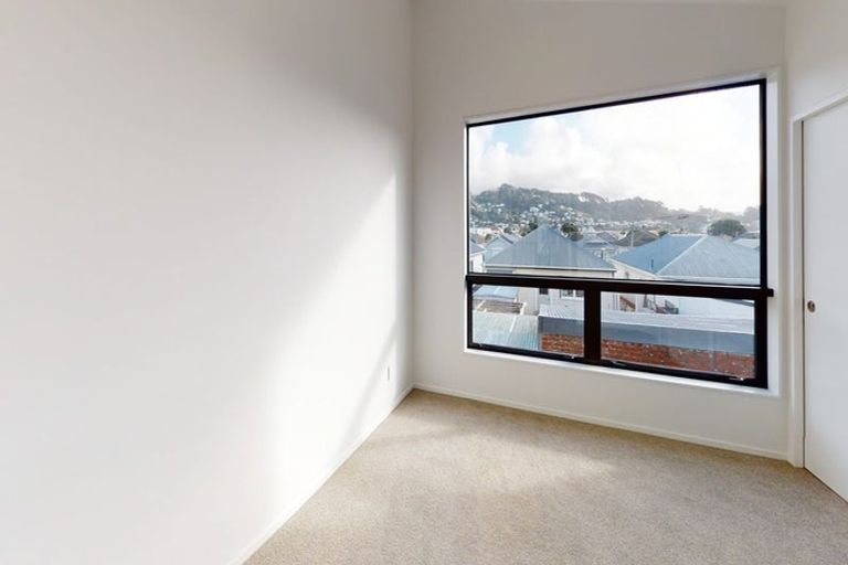 Photo of property in 4/3 Mamari Street, Rongotai, Wellington, 6022