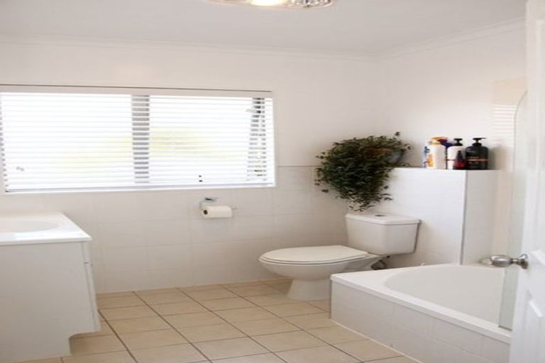 Photo of property in 8 Rene Way, Huntington, Hamilton, 3210