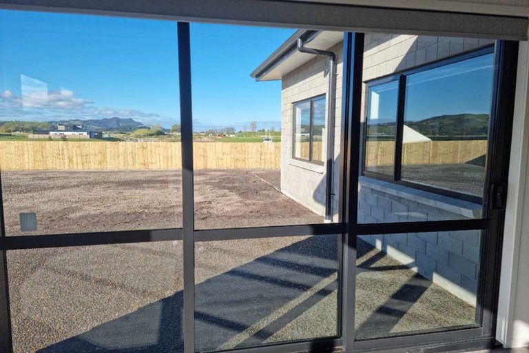 Photo of property in 10 Ronomor Place, Whitianga, 3510