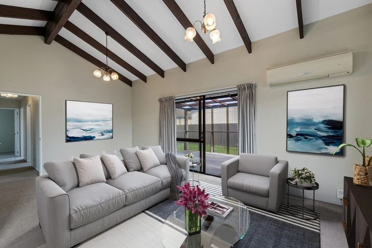 Photo of property in 2/279 Main South Road, Hornby, Christchurch, 8042